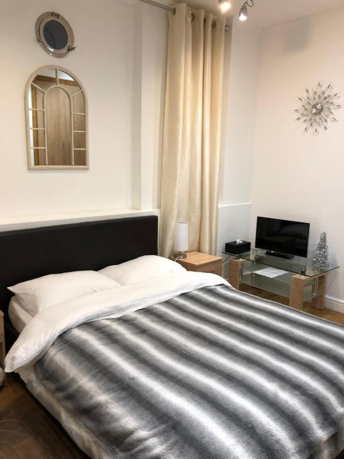 Modern Apartment In Twickenham Highstreet Exterior photo
